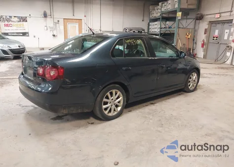 2010 Volkswagen Jetta Limited Edition from USA, damaged, VIN 3VWRZ7AJ7AM120399